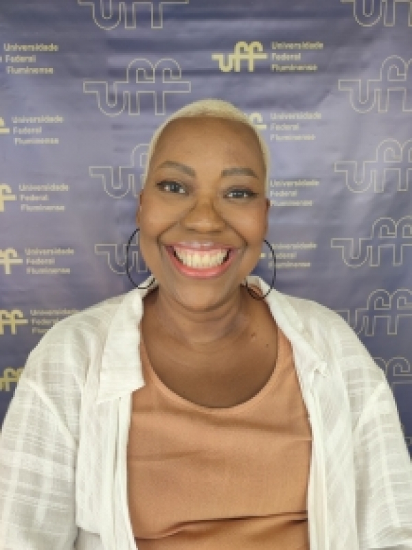 Nota de pesar | Aduff lamenta o falecimento da professora Alexandra Anast&aacute;cio Monteiro Silva, Pr&oacute;-reitora de Gradua&ccedil;&atilde;o da UFF