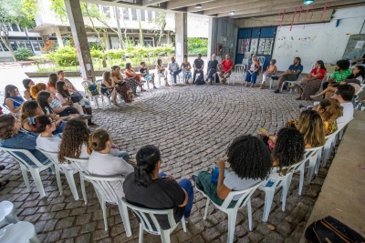 Roda de conversa na Faculdade de Educação abre paralisação docente na UFF, em Niterói
