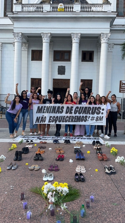 8M | Em Campos, mulheres pediram justiça pelas meninas de Guarus e realizaram “amanhecer” com distribuição de café da manhã