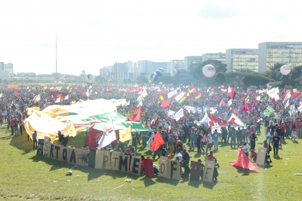Marcha a Brasília, em 24 de maio de 2017: pressão nas ruas contra a contrarreforma da Previdência