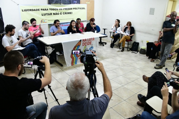 Entrevista coletiva concedida por parte dos condenados pela decisão judicial, no Sepe-RJ