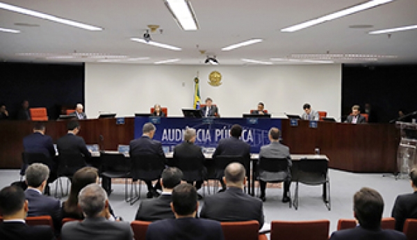 Audiência pública, na terça-feira (25), abordou a situação fiscal dos estados, os servidores e a dívida pública