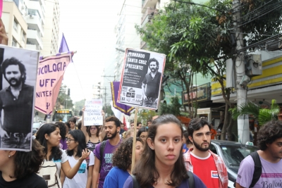 Passeata em Niterói, após o ato em homenagem a Fernando Santa Cruz na Faculdade de Direito