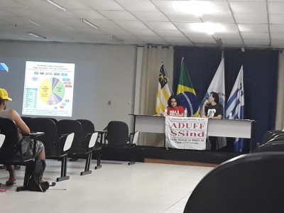 Greve da Educação em Volta Redonda teve debate sobre cortes, Future-se e Reforma da Previdência