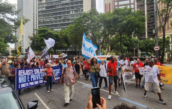 Manifestação em fevereiro, dos servidores, no Buraco do Lume