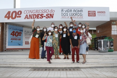 Abertura do 40° Congresso do Andes-SN tem homenagem a vítimas da covid e 'Fora Bolsonaro'