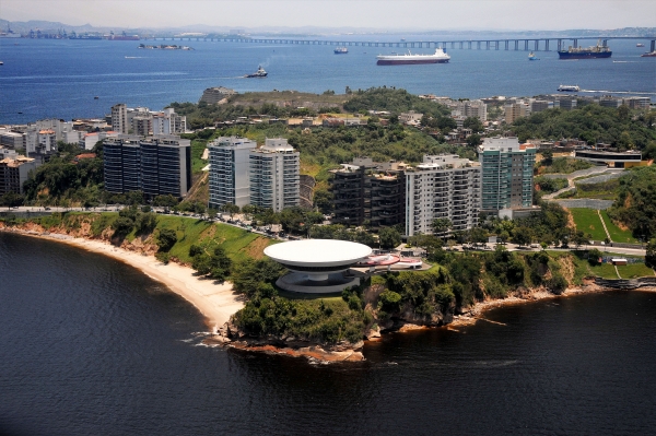 Vista aérea da cidade de NIterói (RJ) 