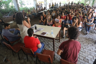 Faculdade de Educação promove aula pública sobre o Future-se em dia de luta contra os cortes e em defesa da UFF