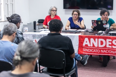 Governo formaliza proposta; em Brasília, reunião no Andes-SN debate posição nacional da categoria