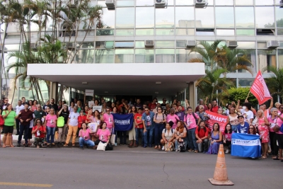 Ato em Brasília, em frente ao ministério, durante as negociações com o governo, em março 