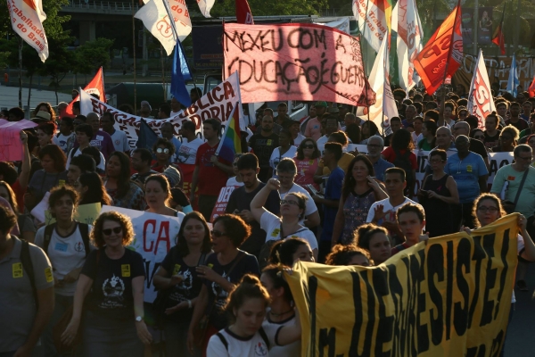 No Rio, ato de rua encerra lançamento de ‘Frente Nacional em Defesa das Instituições Públicas de Ensino Superior’