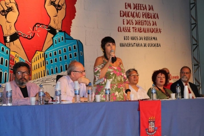 Em mesa de abertura do 37° Congresso, presidente do Andes-SN defende unidade na ação para barrar contrarreformas e autonomia do Sindicato Nacional