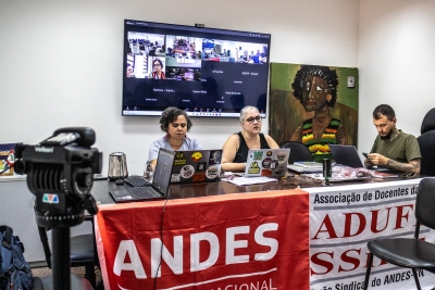 Assembleia aprova paralisação em defesa do cumprimento do acordo de greve e elege delegação ao 69º Conad